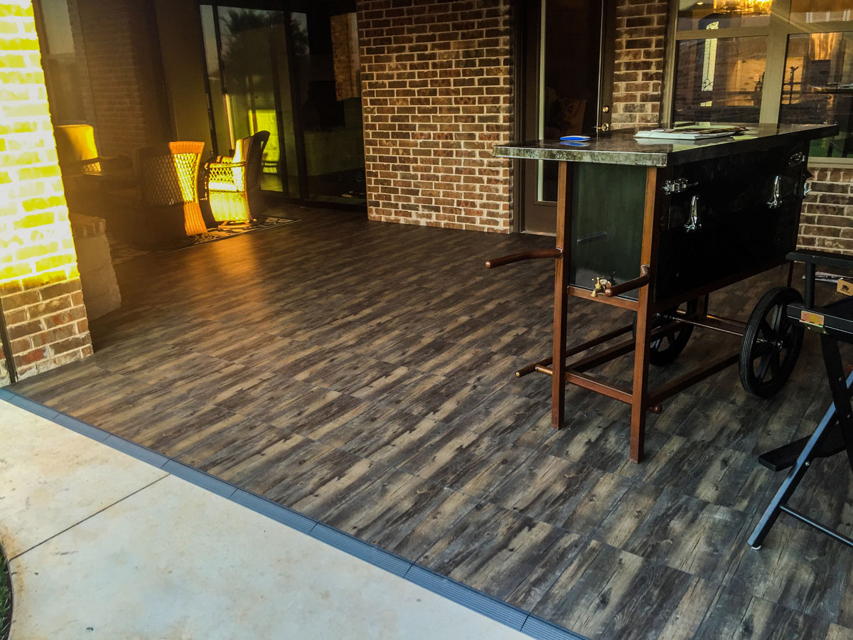 Enclosed-Home-Patio-Dark-Oak-VT