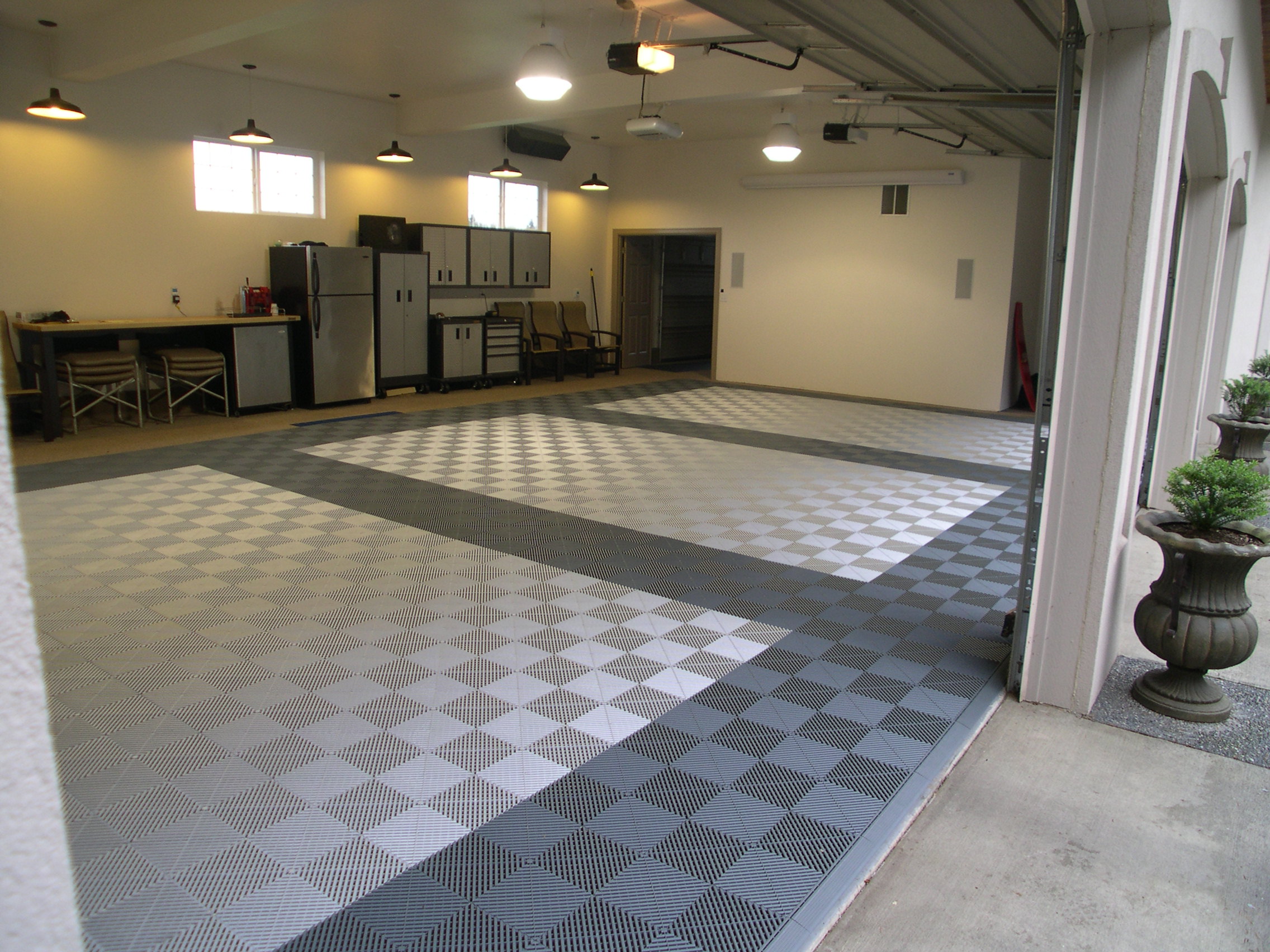 Ribtrax Modular Tile 3-Car Garage