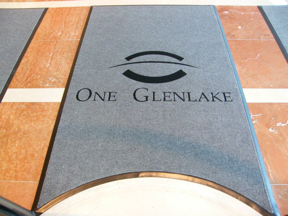 One Glenlake Piazza Mat