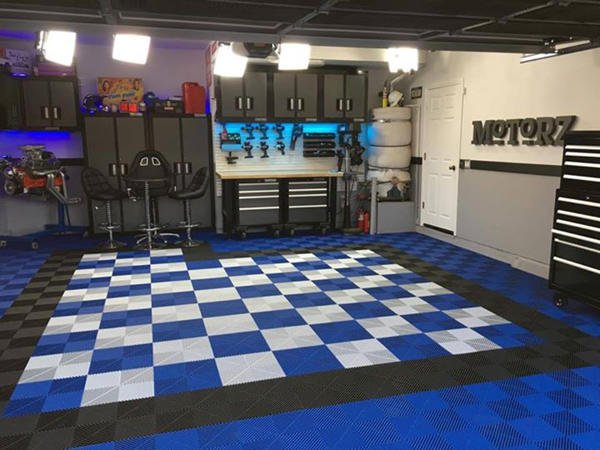 Motorz-TV-Floor