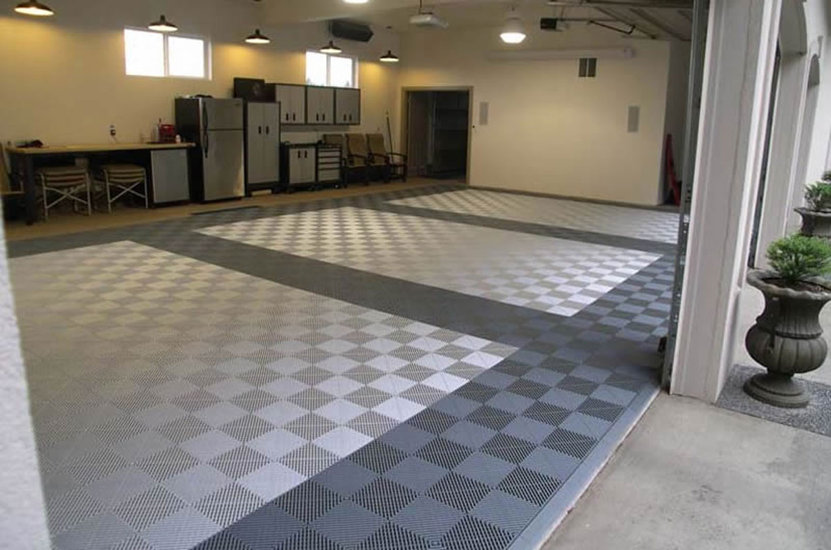 The-3-bay-Garage